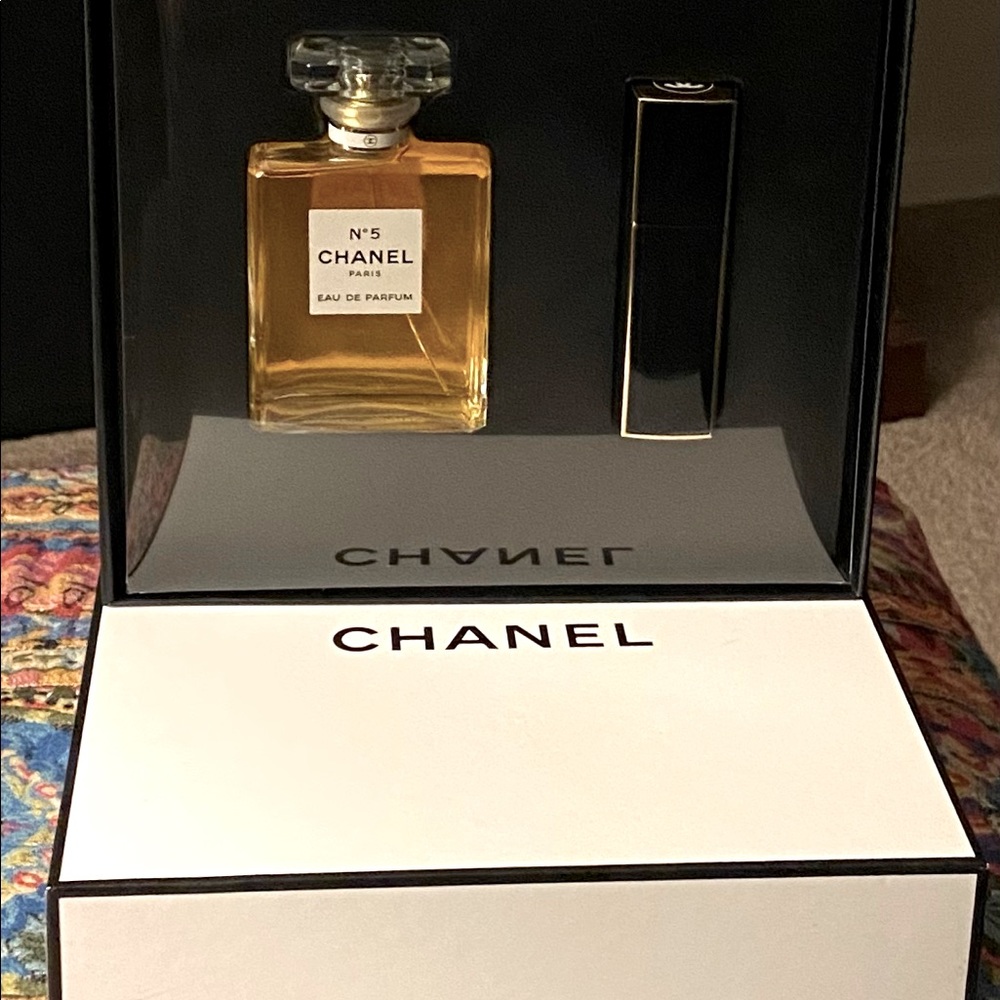 CHANEL  No 5  Eau De Parfum + Vaporisateur Purse Spray
